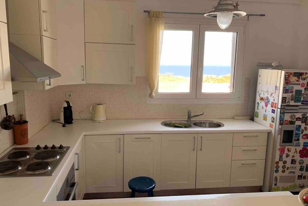 Beach House With A View Vromopousi Экстерьер фото